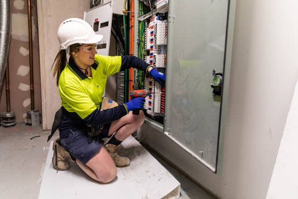 Best Affordable Emergency Electrician  in Garden City South, NY